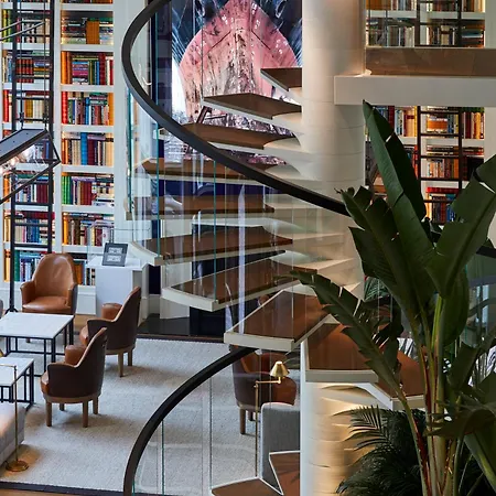 Ξενοδοχείο Seventy